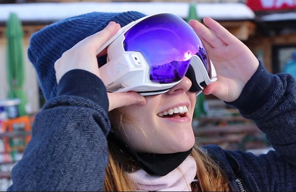 RideOn智能护目镜：滑雪时和你虚拟互动