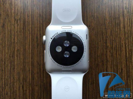 Apple Watch出新问题 表带无法锁住