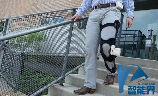 散散步 腿部支撑带就可以发电供人工心脏使用
