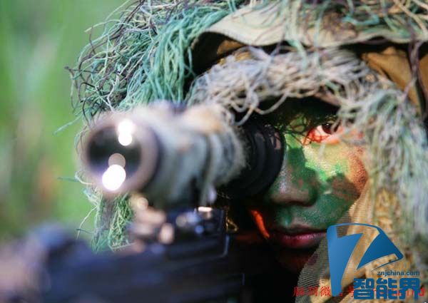 有了这只手，人人都能变枪神