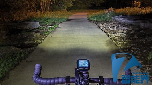 佳明推出Varia智能骑行车灯:可按照车速调整光线
