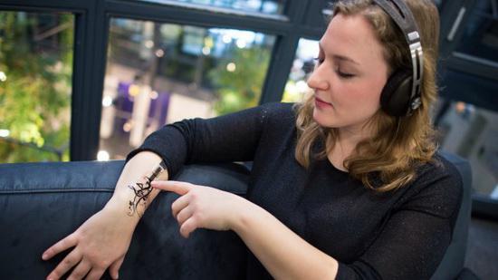 智能手表输入不便？iSkin数字纹身将问世