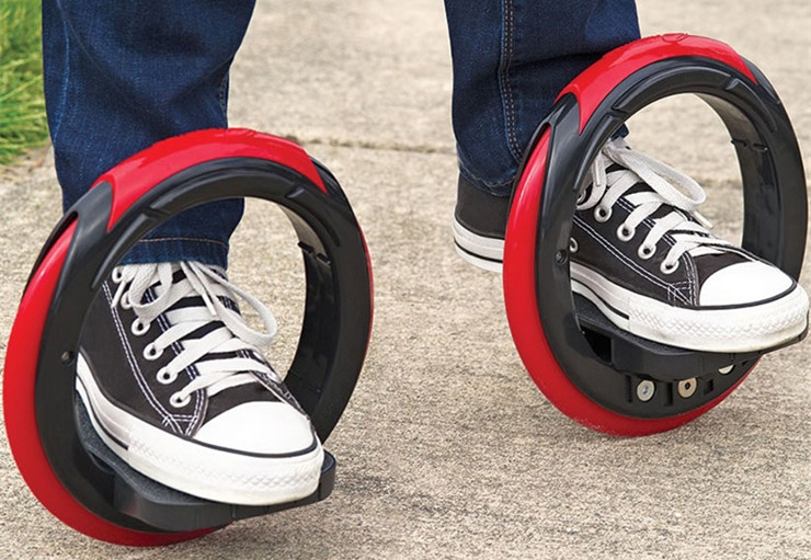 一个没有板的滑板，骑上它却可以“横”着走