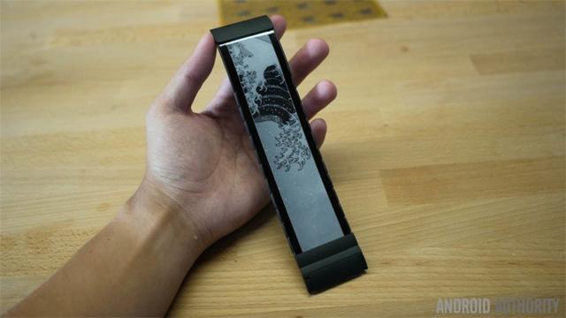 Wove柔性智能手环：可任意弯曲不会破损