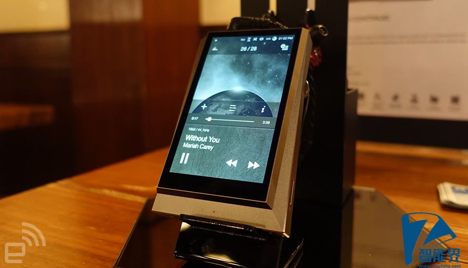 高端入门新贵，AK320 可携式音乐播放器香港首发