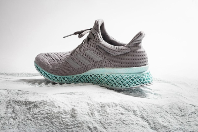 来看阿迪达斯用废弃材料3D打印的概念跑鞋