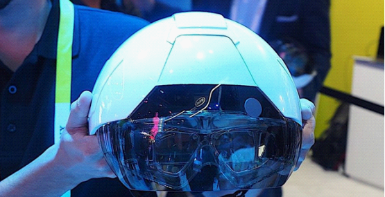 英特尔智能AR头盔:可透视检查设备