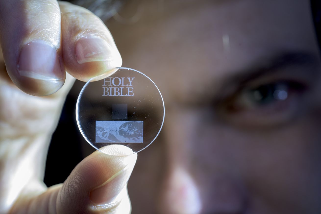 超人记忆水晶成真，5D 记忆光盘可存放百亿年及抵抗千度热力