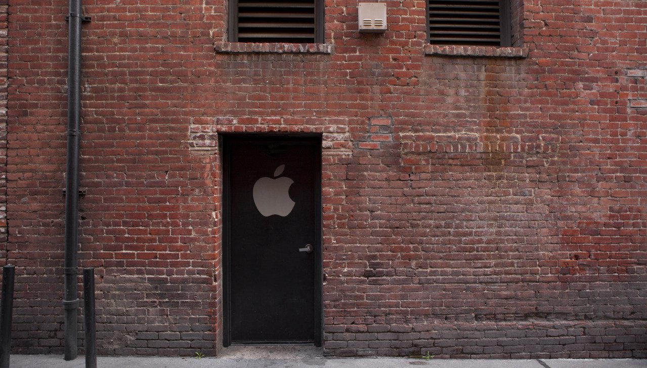 FBI 还试图强迫苹果解锁其他 12 部 iPhone