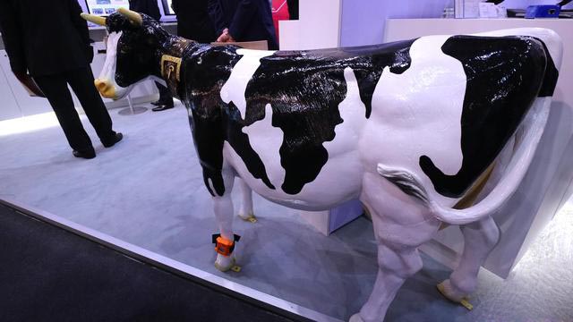 富士通展示奶牛可穿戴设备 可检测发情期