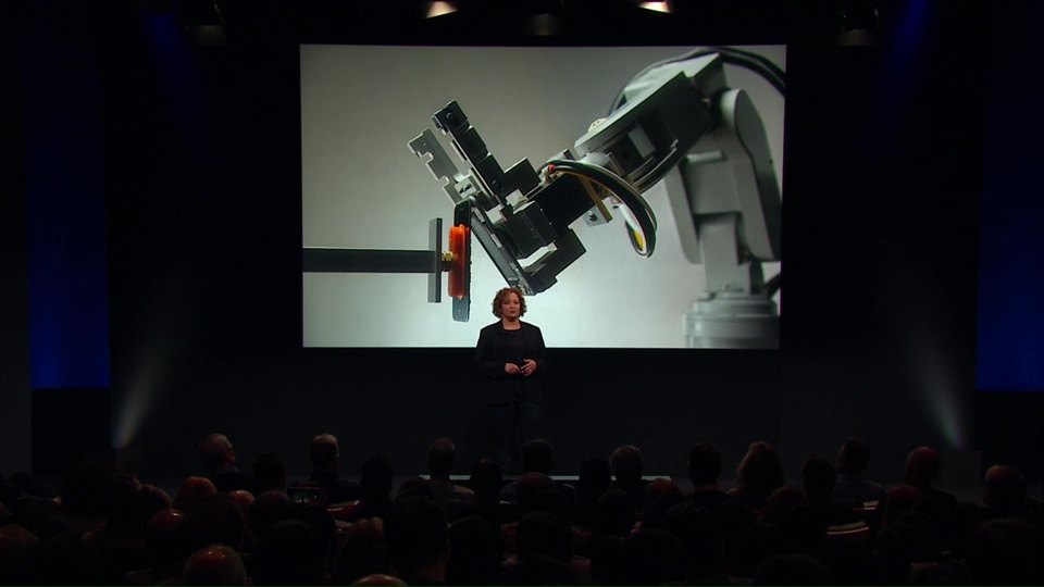 苹果的 Liam 机器人会将旧 iPhone 拆解用于回收