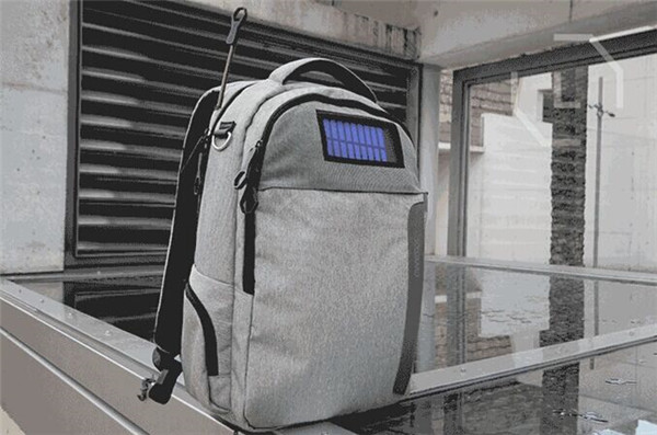 【智能界大百科】Lifepack 自带太阳能电池和锁具的多功能背包