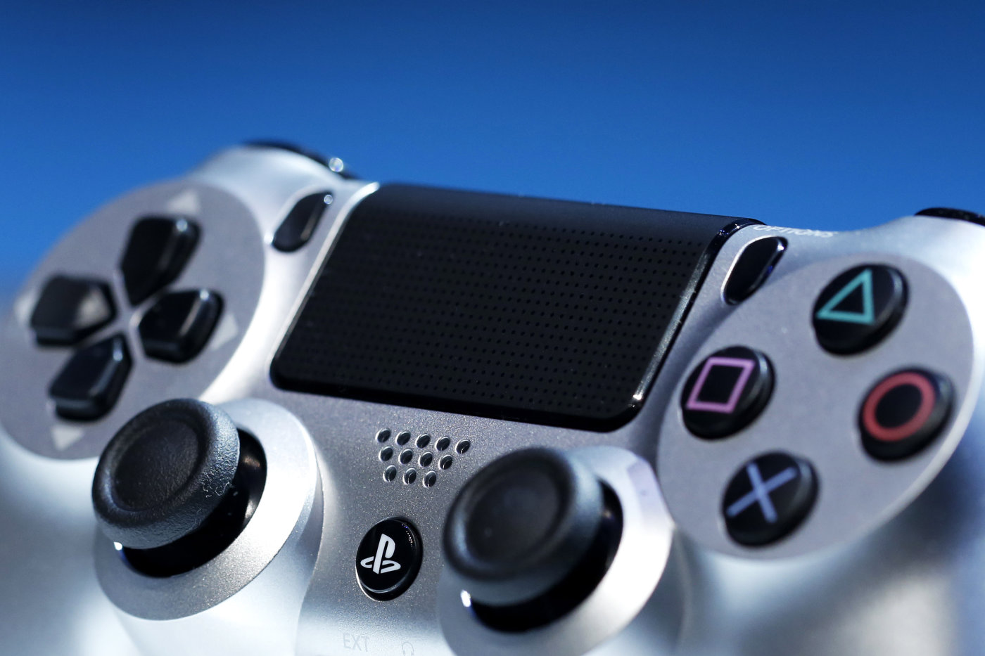 「PS4.5」传闻：更强的处理器，但要能跟现有版本的 PS4 和平共处