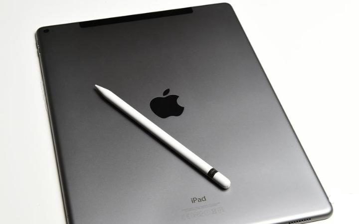 苹果新脑洞：在iPad保护套上加一个显示屏