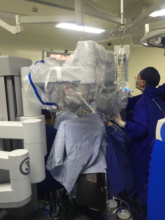 医疗机器人：达芬奇手术系统会统治手术室吗？