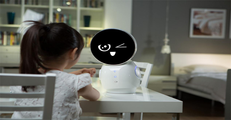 小忆机器人新品发布会在京召开 主打儿童陪伴