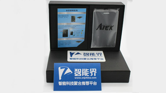 Aiek M4卡片手机让手机回归初心