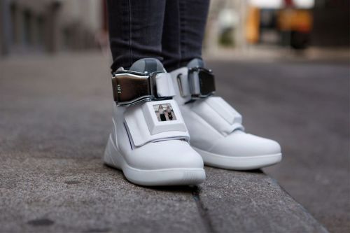 全球仅此一双！维珍航空运动鞋简直酷毙了