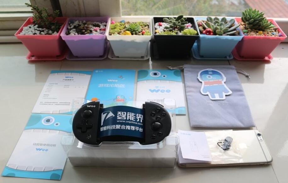 手游新时尚：飞智Wee拉伸手柄测评体验