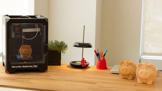 小巧的3D打印机 让你也能当一把造物主