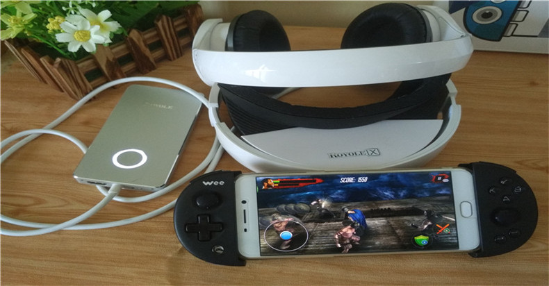 飞智Wee手柄强势侵入地球，让我们拿起手机开战吧！