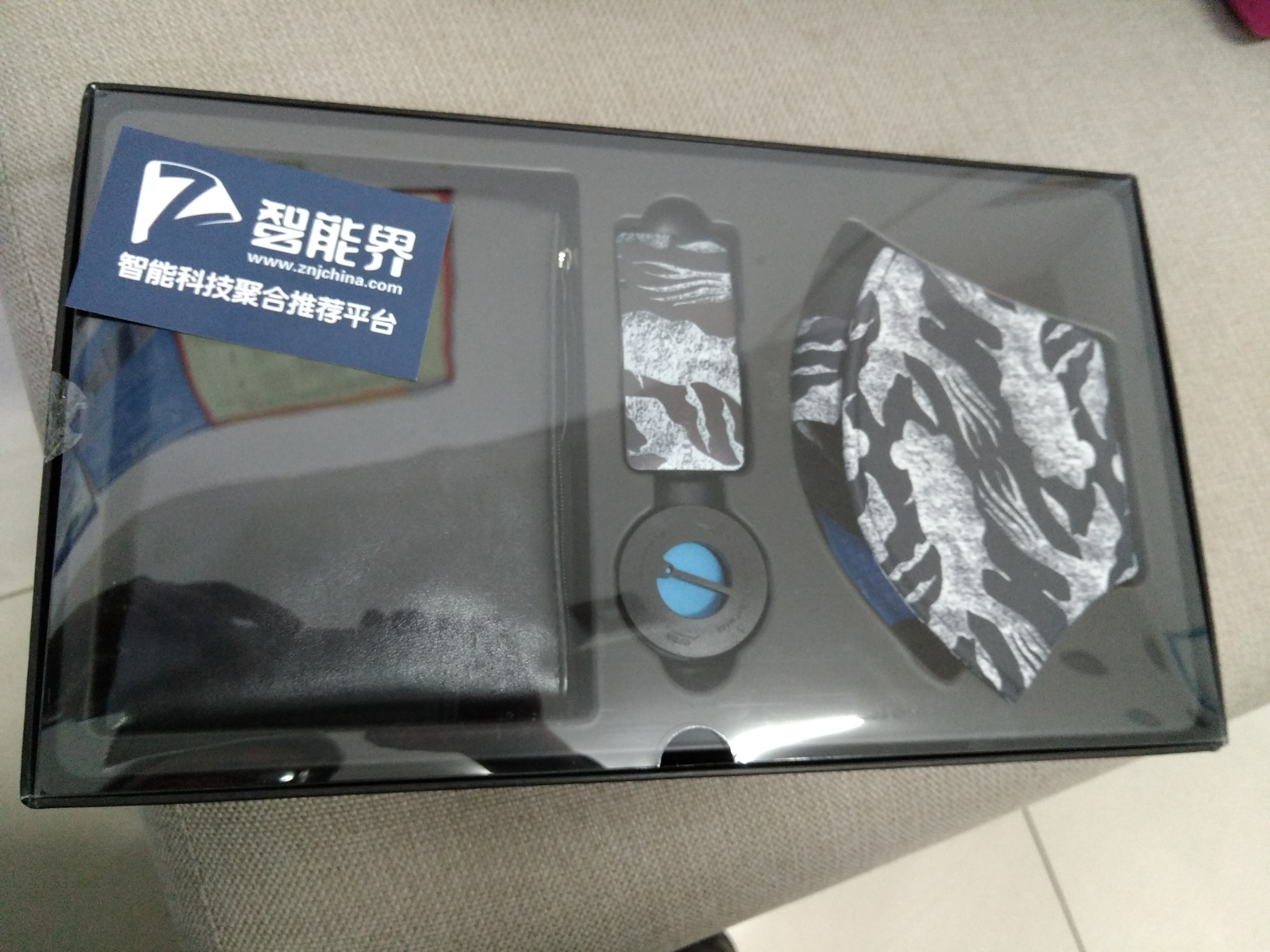 时尚美观，轻呼吸只能口罩