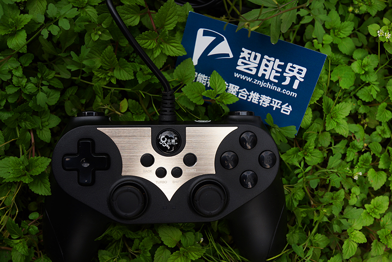 【智能界 wefinal】北通蝙蝠3游戏手柄开箱展示