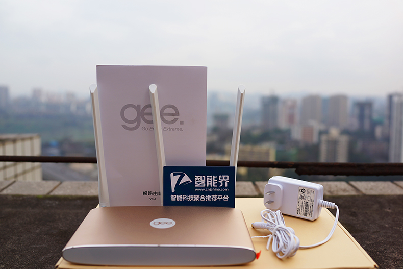 【智能界 wefinal】路由器中的“超跑” - 极路由3展示