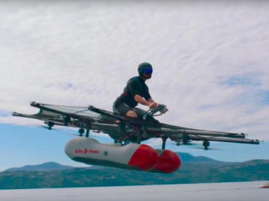 谷歌创始人的飞行梦：布林造飞艇 佩奇造飞车