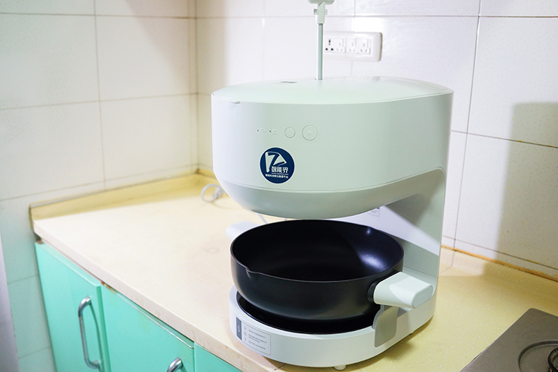 FANLAI F1S 智能烹饪机器人展示视频（香草冰激凌）