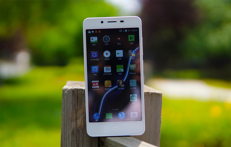 1600万摄像头+4000mAh大电池的低价格‘战斗机’：红辣椒4A视频体验