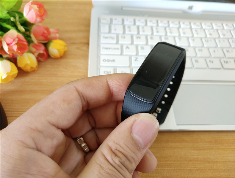 埃微i6HR智能手环时刻关心你的健康