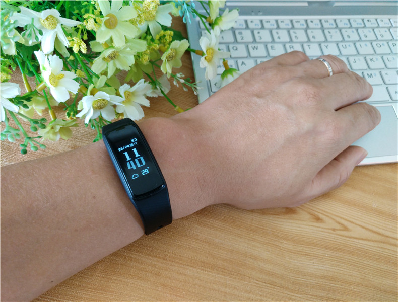 埃微i6HR智能手环时刻关心你的健康