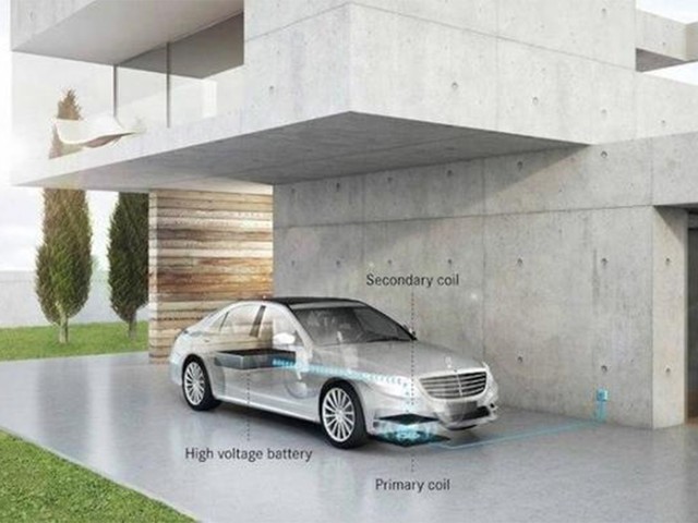 明年奔驰将推出电动汽车无线充电系统