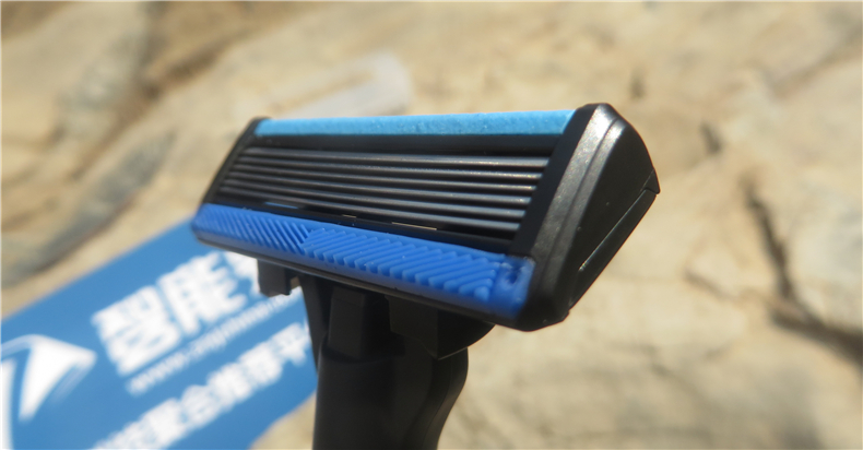 焕醒剃须刀8件套开箱小视频