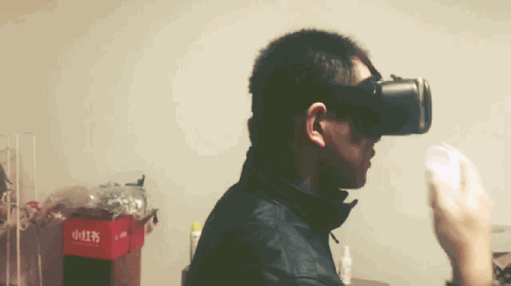 【暴风魔镜白日梦套装评测】高科技精美工艺,流畅操作,近视也能爽VR