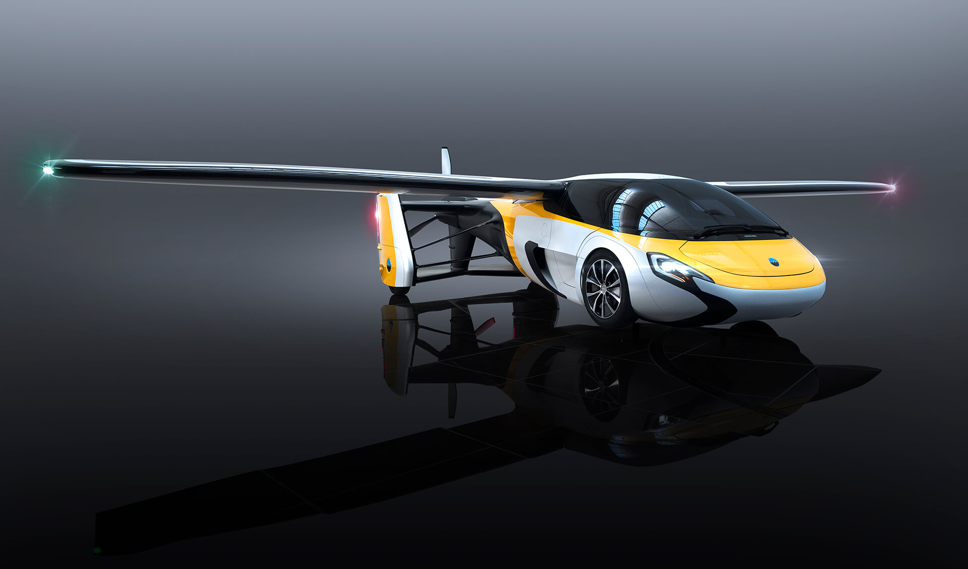 给汽车装上翅膀真的能飞起,未来飞车是这样吗?