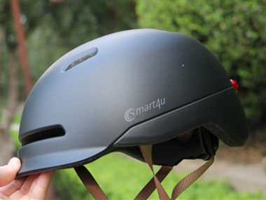 愿每一次出行，都有Smart4u 城市轻骑智能闪盔安全相伴