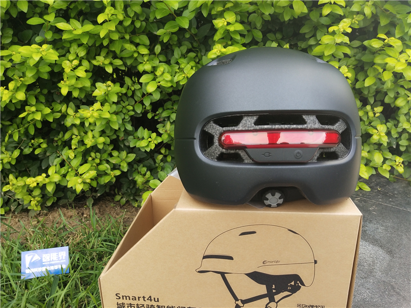 Smart4u 城市轻骑智能闪盔，为轻骑一族带来更多安全保障