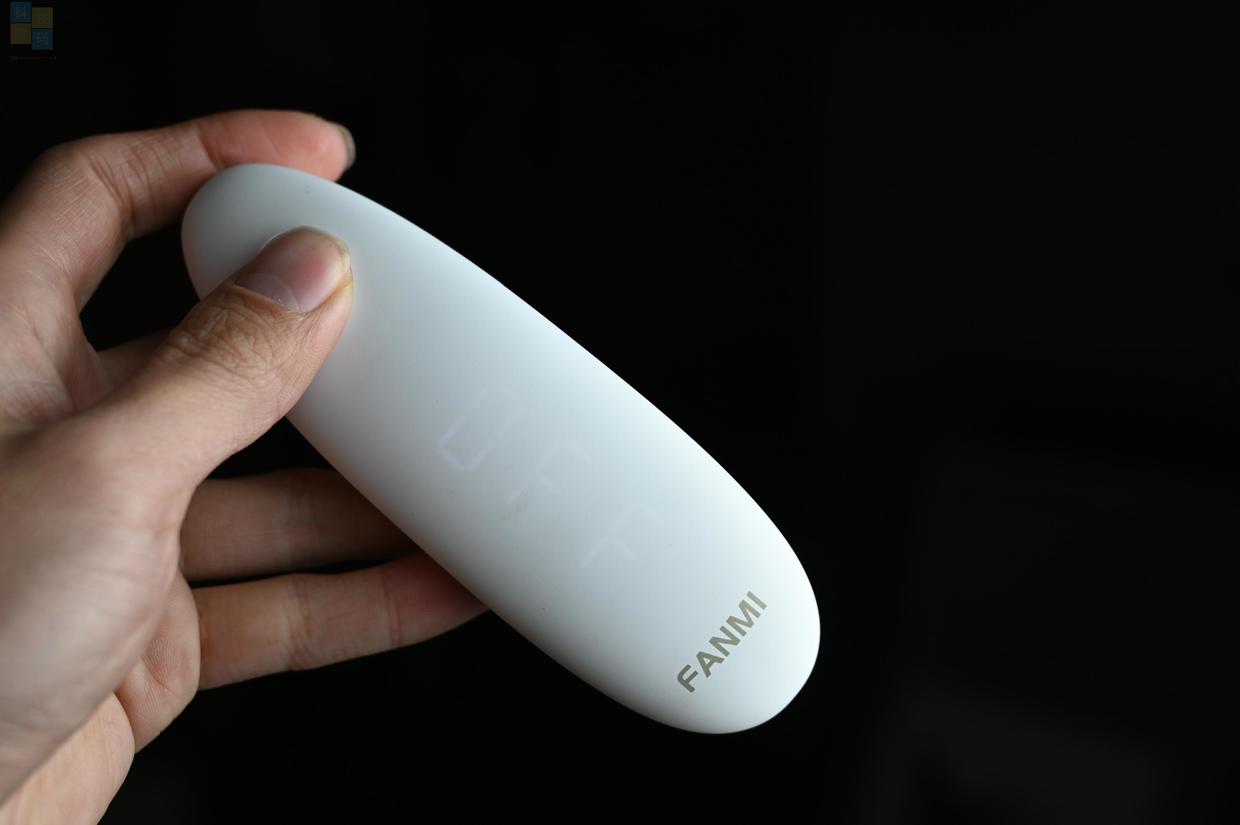 轻松获取体温数据，简单易操作，凡米耳温计白瓷版上手