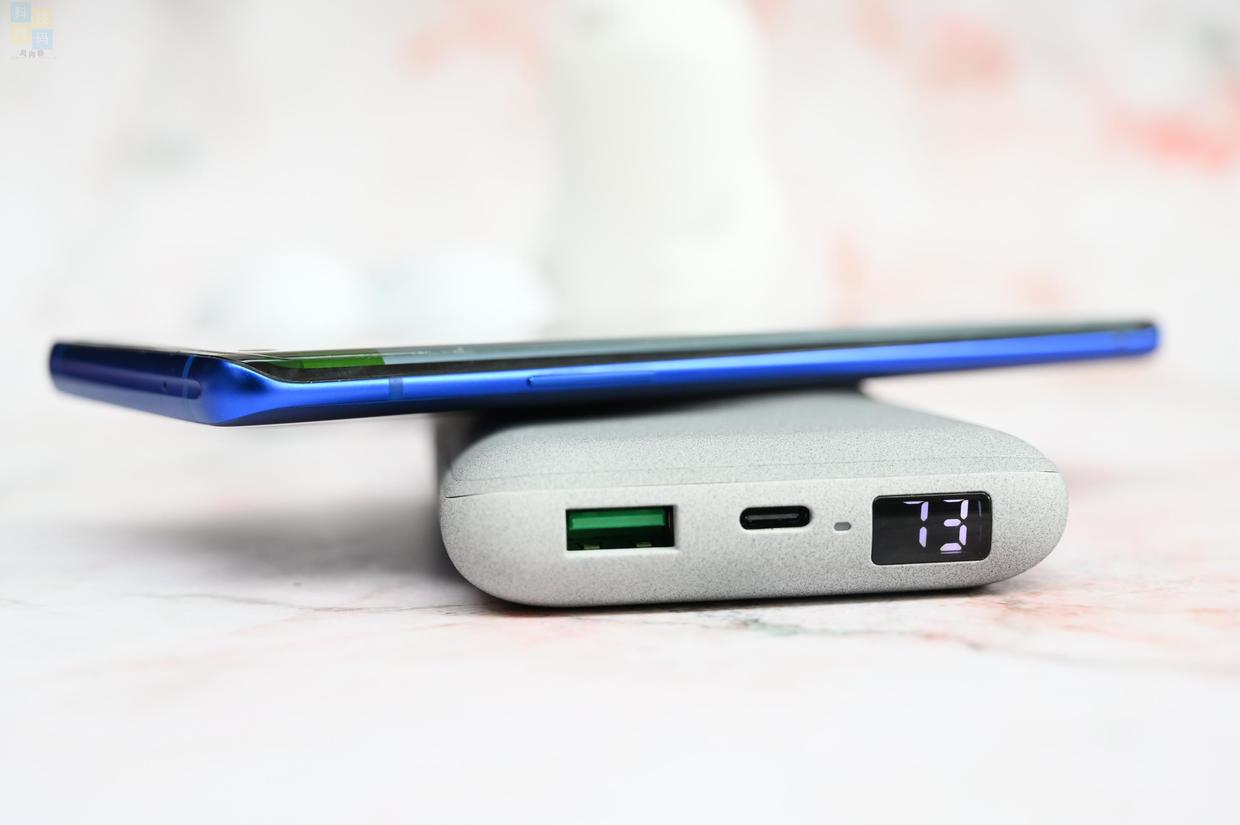 有线无线双料快充，还支持Magsafe，南卡POW-3无线充电宝体验