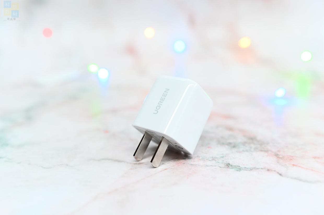 轻巧易携带，高效率充电，绿联小金刚20WPD快充头体验