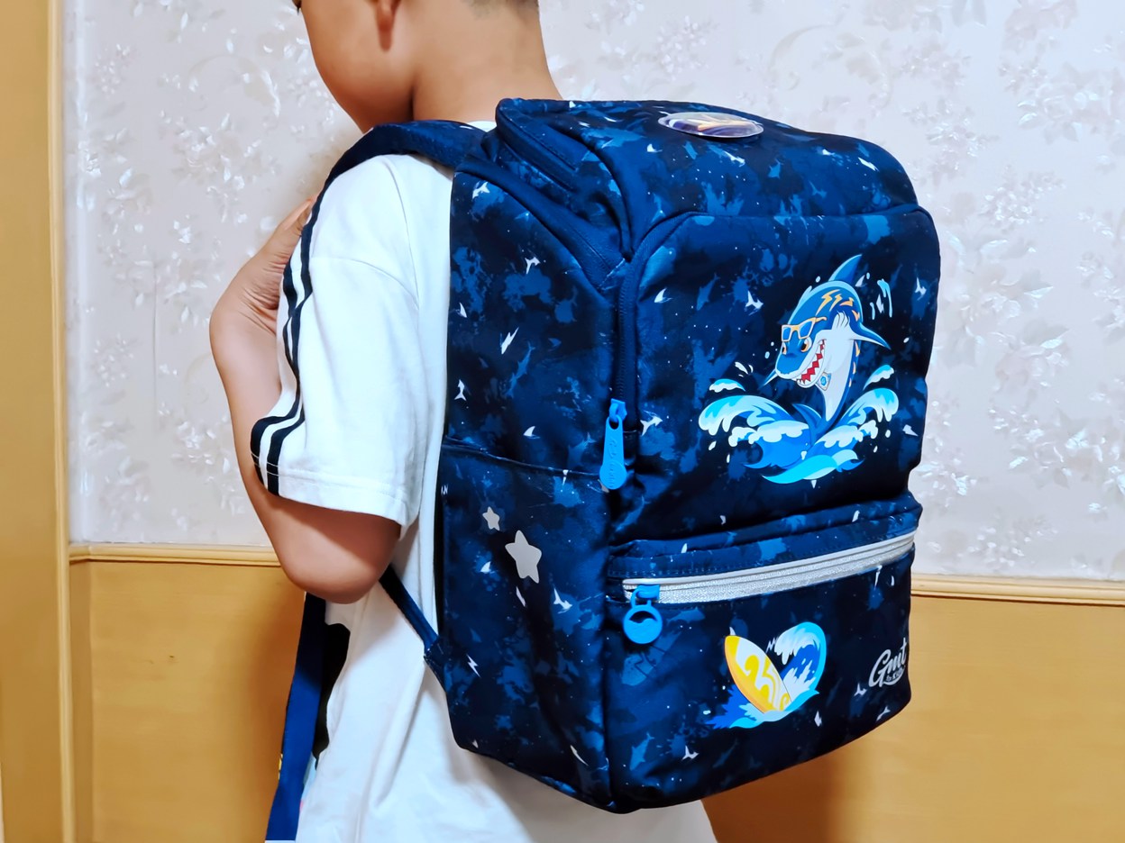 减负+护脊，GMT for Kids儿童护脊书包体验