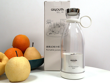 随时随地现喝现榨，原来榨汁机也能这么灵巧