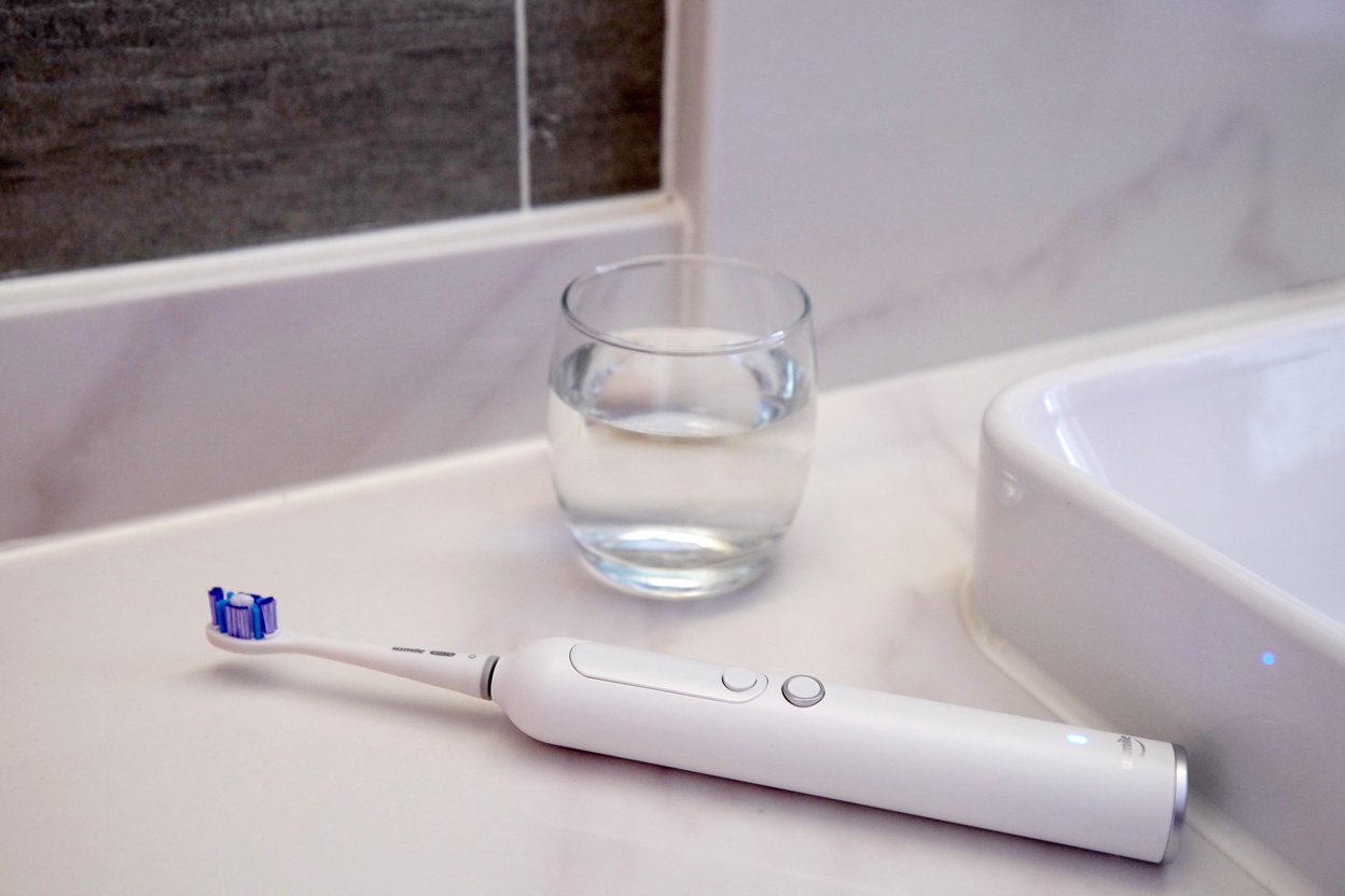 荣耀亲选U悦智能声波电动牙刷X10：智慧洁牙新选择