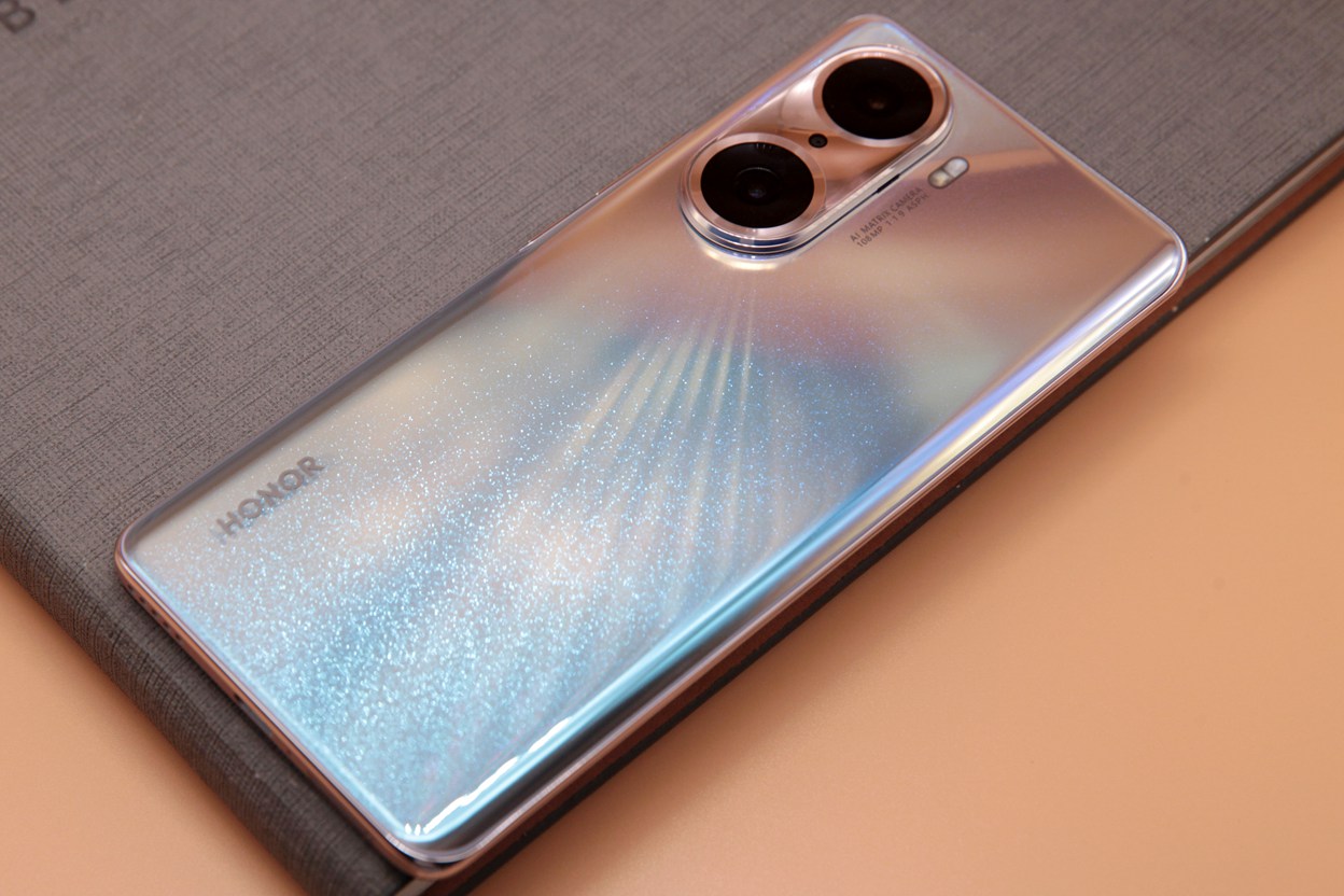 骁龙778G+助力，荣耀60 Pro首发体验：美，就放手去拍！