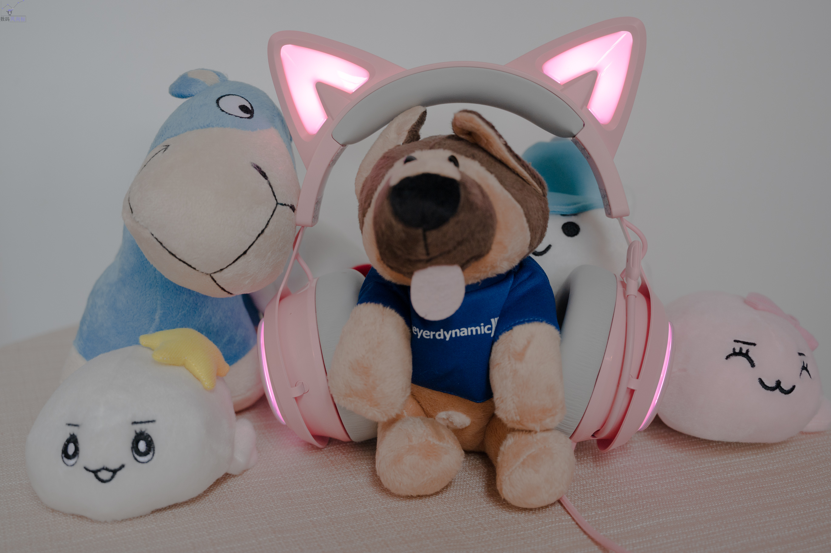 猫耳RGB设计观感超萌，还支持7.1声道，硕美科GS510头戴耳机更适合女生