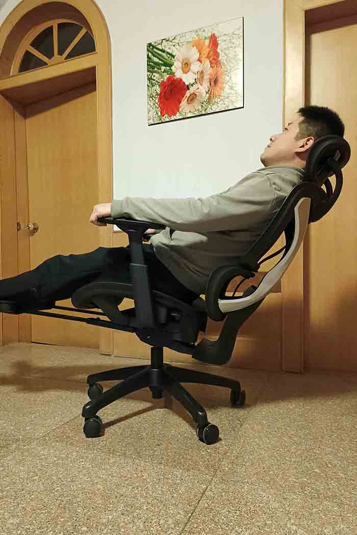 永艺XY人体工学椅：双背联动，居家、办公两相宜