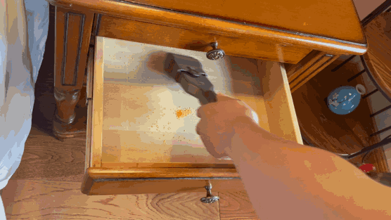 吸抽屉里的赃物