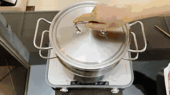 蒸了30分钟后 开锅了